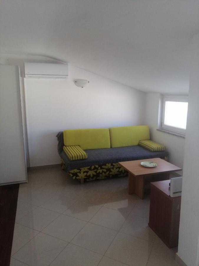 Apartment Zarok Baska (Krk)