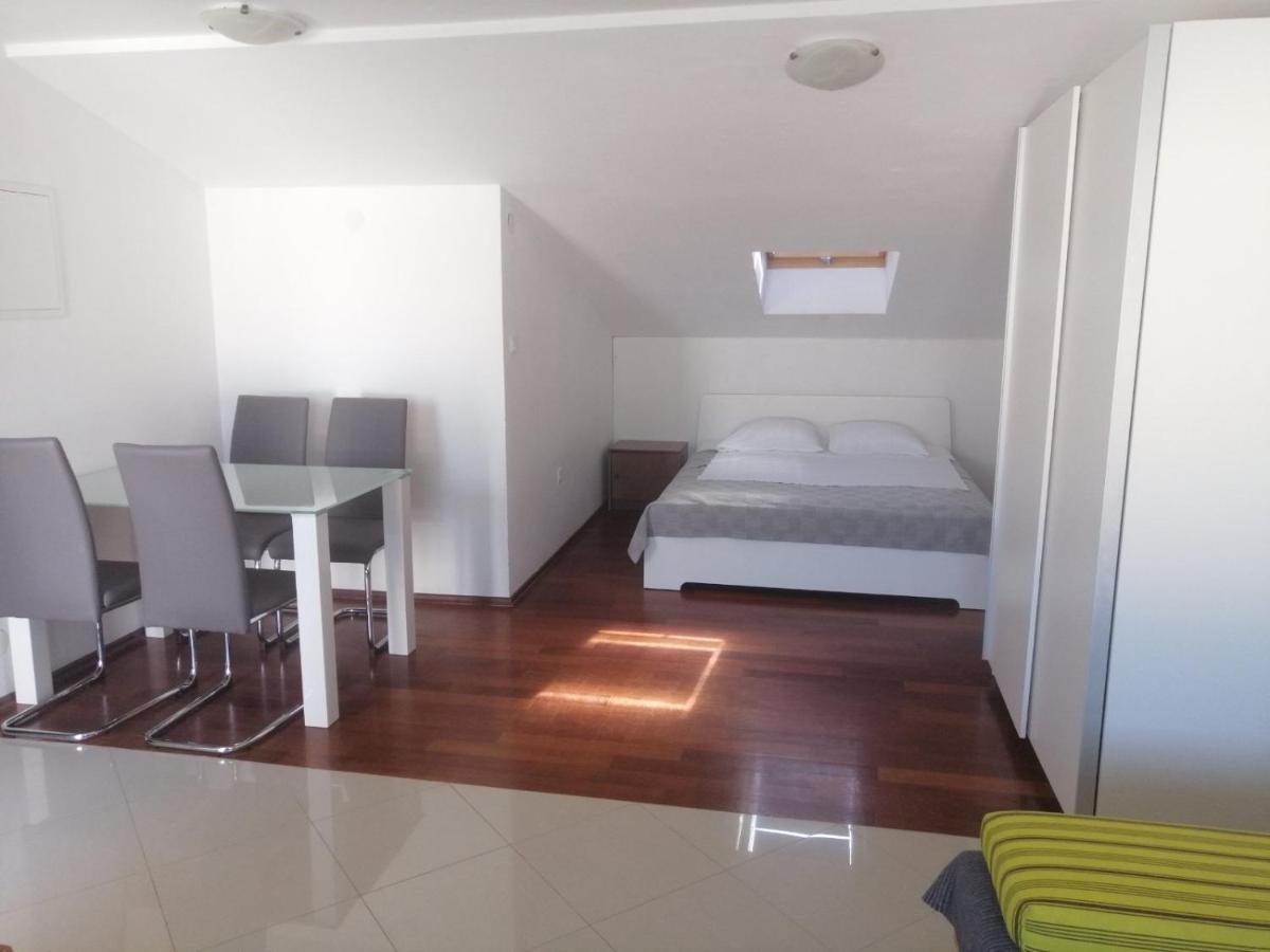 Apartment Zarok Baška